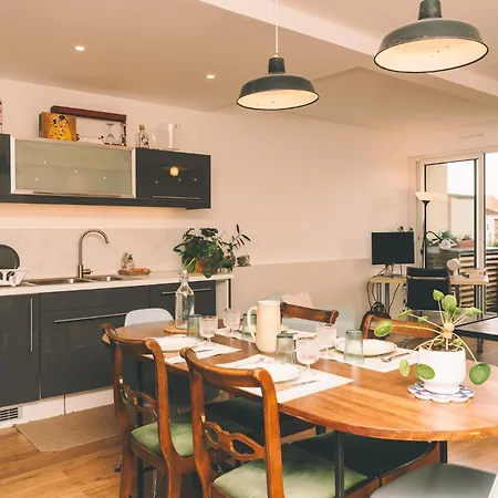 Superbe Appartement, 1min Du Tramway, Parking, A/c Appartement *