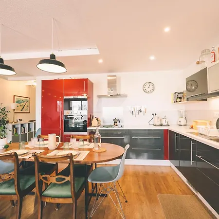 Appartement Superbe Appartement, 1min Du Tramway, Parking, A/c